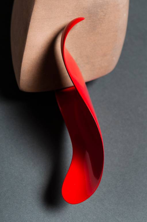 detailing on the sculptures stand showing the beautiful finish and craftmanship